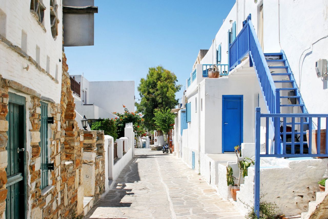 antiparos town